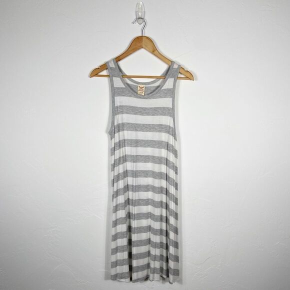 Faded Glory Dresses & Skirts - NWT Faded Glory Sleeveless Gray and White Midi Dress